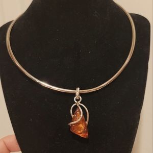 GENUINE AMBER PENDANT